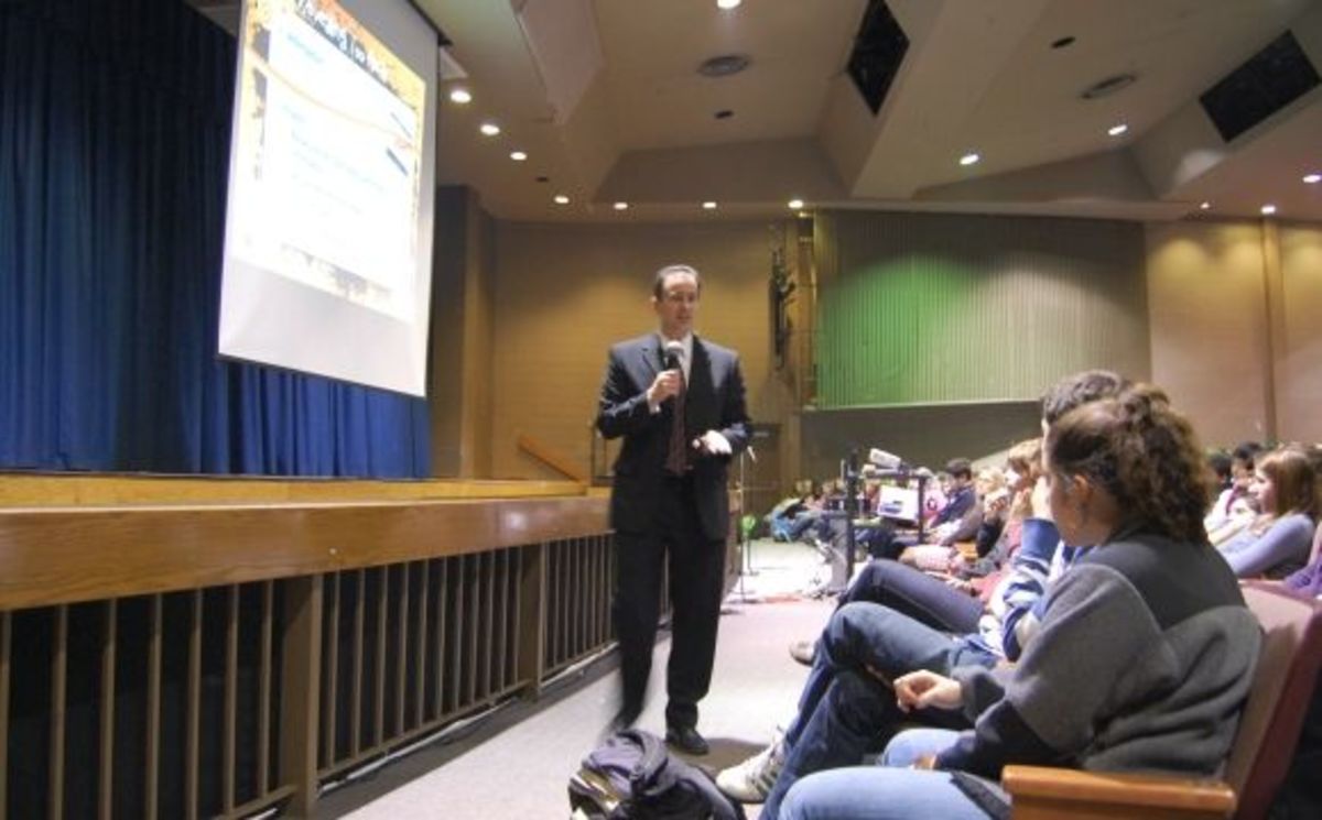 Assistant State Attorney Stephen Chaikin warned students of the dangers of posting personal information on the web in an assembly Dec. 2. Photo by Sarah Klotz.