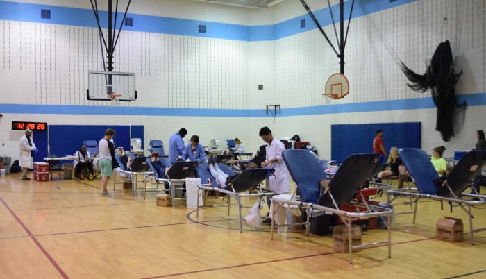 Members of the Whitman community in the gym during Thursday's Blood Drive. Photo by Rachel Hazan.