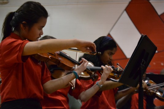 Pyle sixth graders perform at the community concert Friday. The concert showcased students of all ages, including Whitman's jazz band. Photo by Abby Cutler.